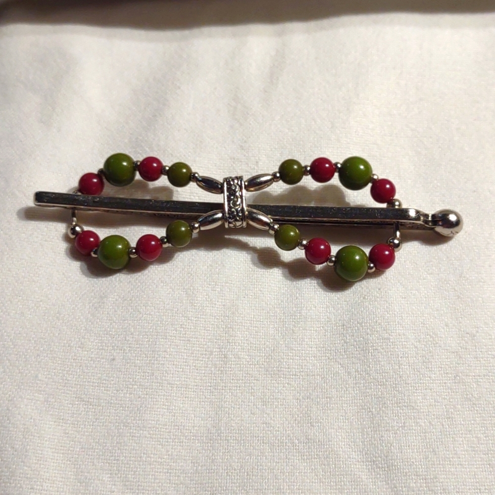 Discontinued Beaded Lilla Rose Flexi Clip.